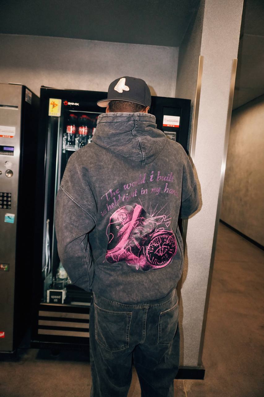"THE WORLD I BUILT" HOODIE WASHED GREY